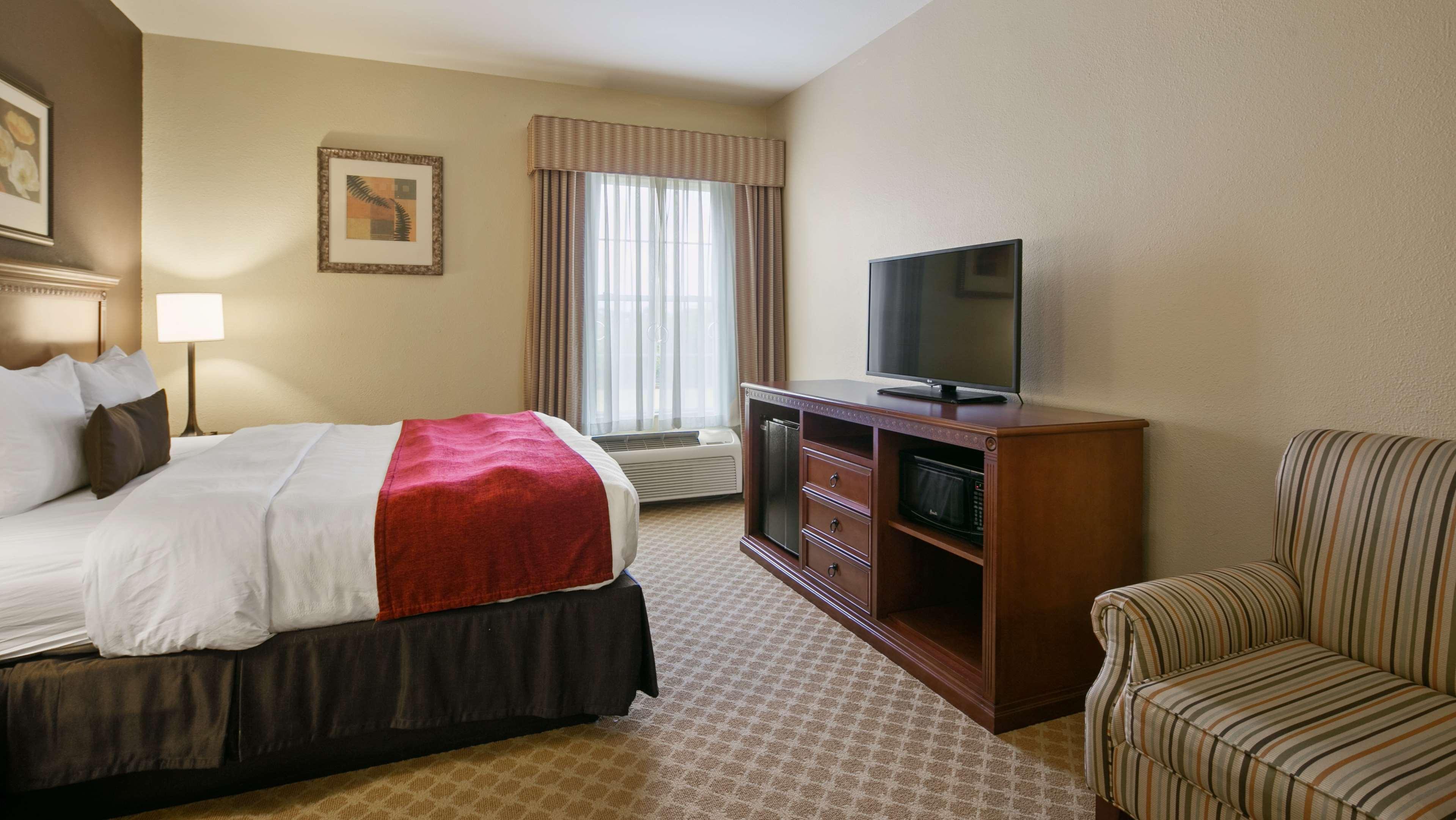 Best Western Plus Georgetown Inn & Suites Exterior photo